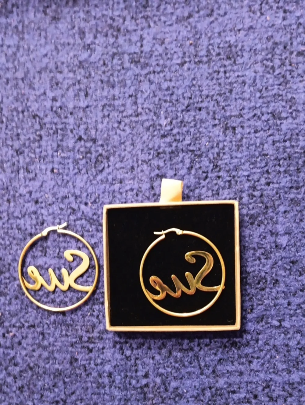 Personalized 'Sue' Gold Hoop Name Earrings - Elegant Script Design